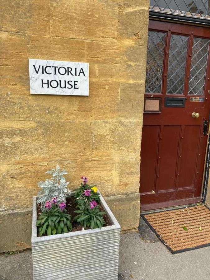 Victoria House Hotel Stow-on-the-Wold Exterior photo